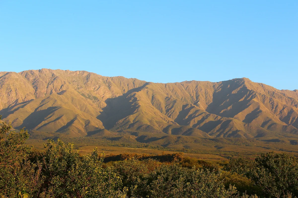 Vista panorámica del Cerro Champaquí desde El Durazno